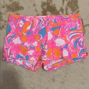 Lilly Pulitzer 4 inch Adie side zip shorts